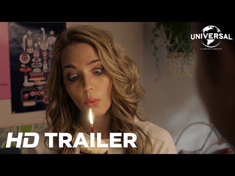 A Morte Te Dá Parabéns - Trailer Oficial 1 (Universal Pictures) HD