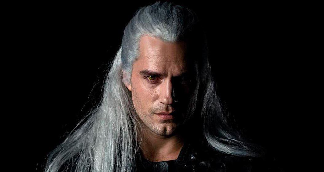 The Witcher – Henry Cavill revela em vídeo seu visual como Geralt de Rivia na série.