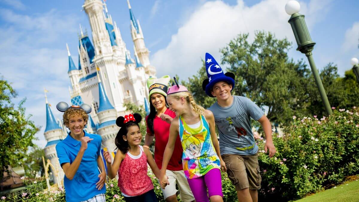 Disney World marca data de reabertura de parques