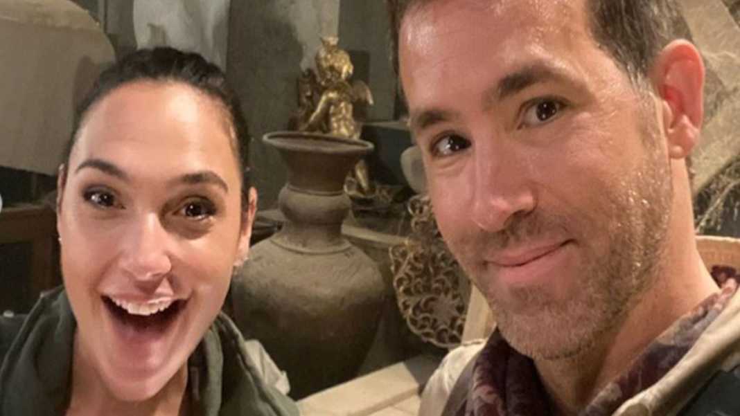 Ryan Reynolds e Gal Gadot compartilham imagens em bastidores de 
