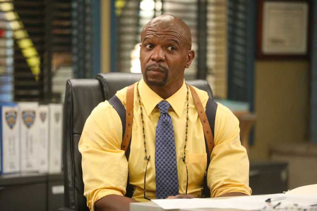 Terry Crews posta foto de máscara na volta as gravações de Brooklyn Nine-Nine