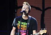 Mark Hoppus está com câncer, fazendo quimioterapia