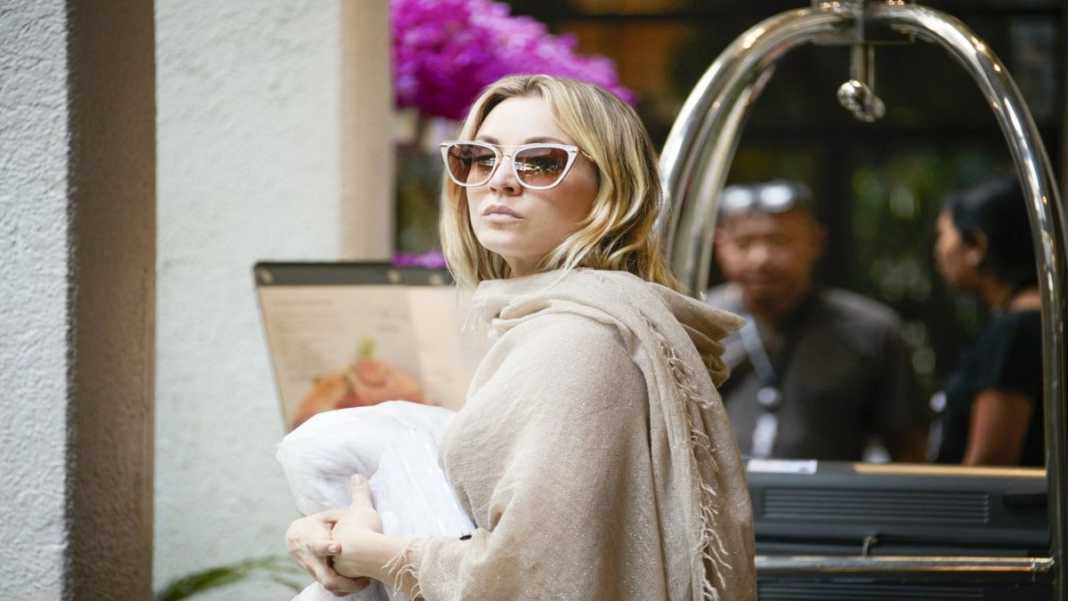 The Flight attendant 2x05 The Flight attendant 2x05 episódio The Flight attendant 2x05 dublado The Flight attendant 2x05 online The Flight attendant 2x05 legendadoa comissaria de bordo serie kaley cuoco Hbo Max assistir the flight Attendant the flight attendant online the flight attendant serie onde assistir the flight attendant the flight attendant 2 temporada the flight attendant elenco a comissaria de bordo serie a comissaria de bordo assistir online a comissaria de bordo 2 temporada a comissaria de bordo episodios the flight attendant trailer