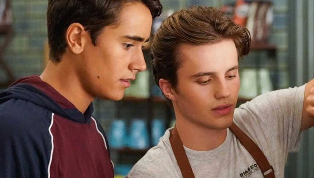 Love, Victor: série quebra barreiras e exibe final "poético"