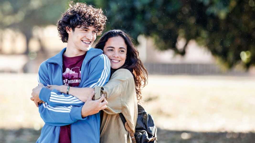 Eduardo e Mônica streaming filme Globoplay horário