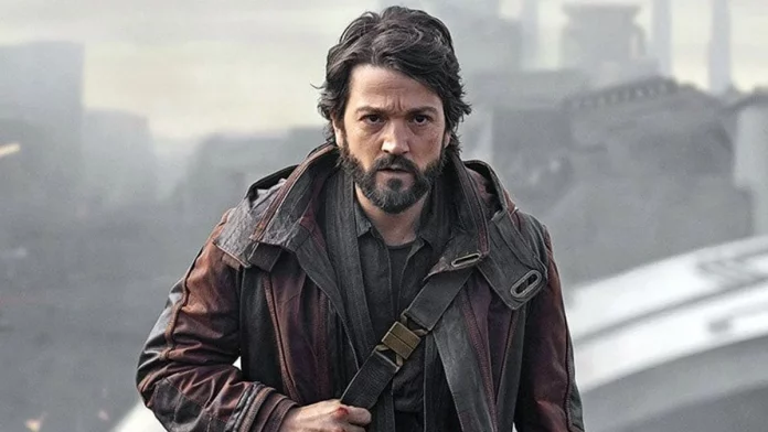 Diego Luna comemora andor no emmy 2023