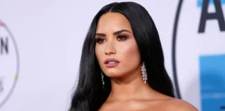 Demi Lovato the town onde assistir de graça online ao vivo