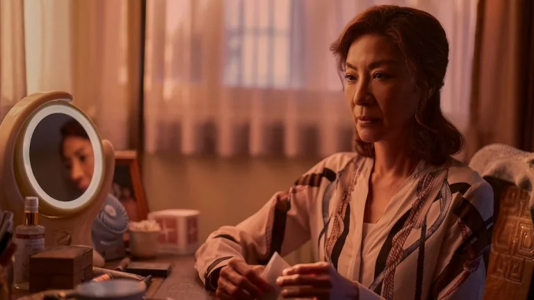 Irmãos Sun: trailer revela muita ação com Michelle Yeoh série