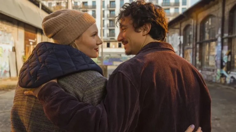 O filme Agência do Amor chegou no streaming da Netflix