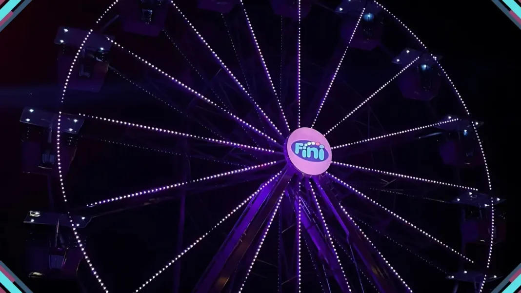 Fini agita o Porto Festival 2025 com estande interativo e roda-gigante em Porto Seguro!