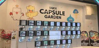 Fachada da SQEX Capsule Garden da Square Enix no Shibuya Sakura Stage, em Tóquio, durante a inauguração.