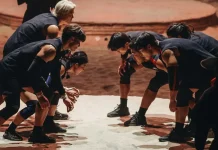 A Batalha dos 100: Ásia traz novos atletas ao extremo na Netflix A Batalha dos 100: Ásia (Physical 100) os participantes se enfrentando no reality show