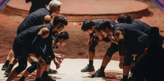 A Batalha dos 100: Ásia (Physical 100) os participantes se enfrentando no reality show