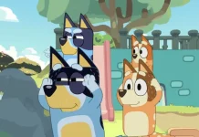 Por que Bluey: The Videogame foi remasterizado? Capa do jogo Bluey: The Videogame Remastered com Bluey, Bingo, Bandit e Chilli sorrindo no quintal da casa.