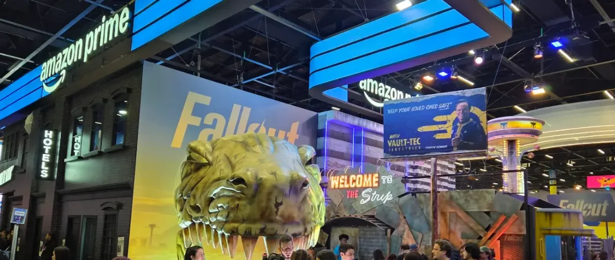 Estande oficial do Prime Video com Fallout