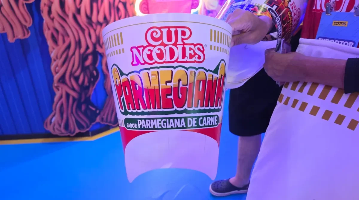 cup noodles nissin chapeu brindes ccxp25