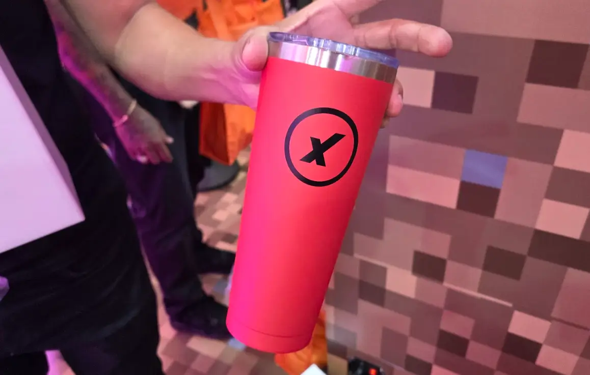 shopee brinde ccxp25 copo tipo stanley