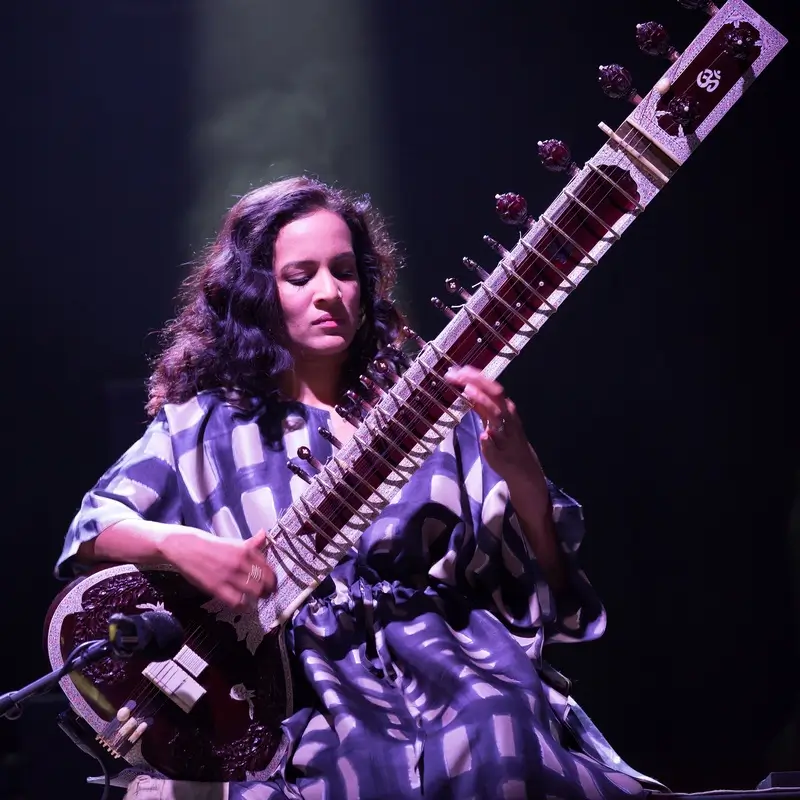 Anoushka Shankar em apresentação de sua turnê
