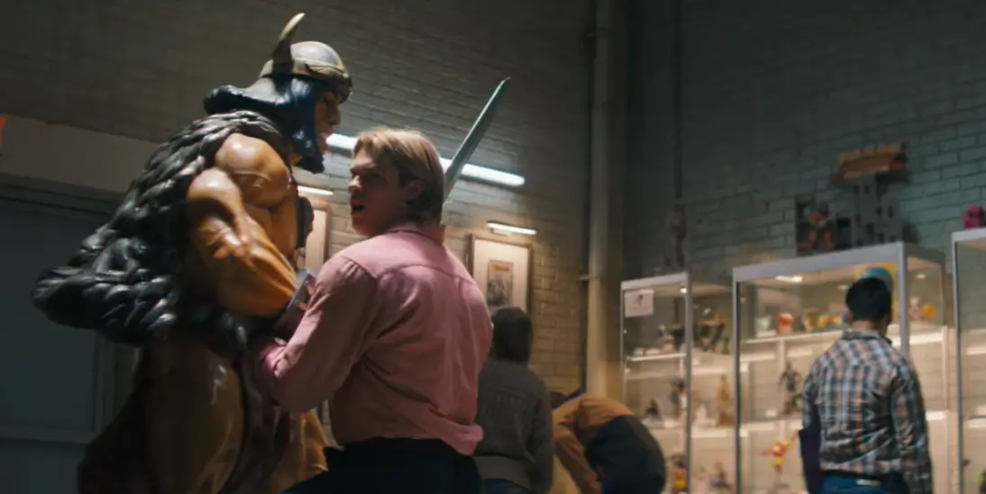 He-Man no novo filme Mestres do Universo, ao lado de Vikor