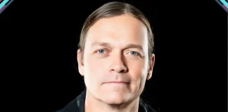 Brad Arnold, vocalista da banda 3 Doors Down, que fez sucesso nos anos 2000 com Kryptonite, faleceu aos 47 anos após câncer.