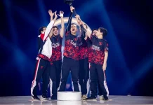 Jogadores da FaZe comemoram título do Six Invitational 2026 após vitória sobre a Team Secret