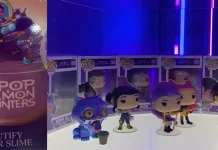 Abrin 2026: Guerreiras do K-Pop dominam licenciamento Estande da Abrin 2026 com produtos licenciados das Guerreiras do Kpop em destaque nas vitrines.