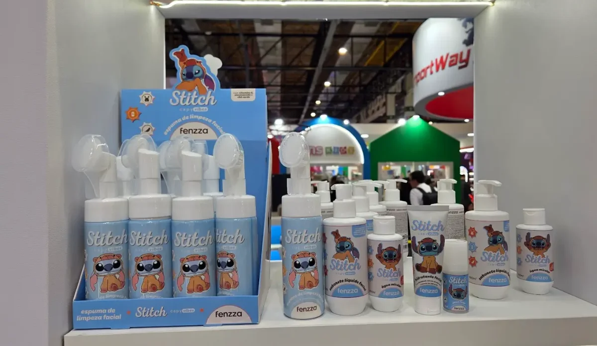 Produtos faciais da linha CapyVibes do Stitch apresentados pela Fenzza