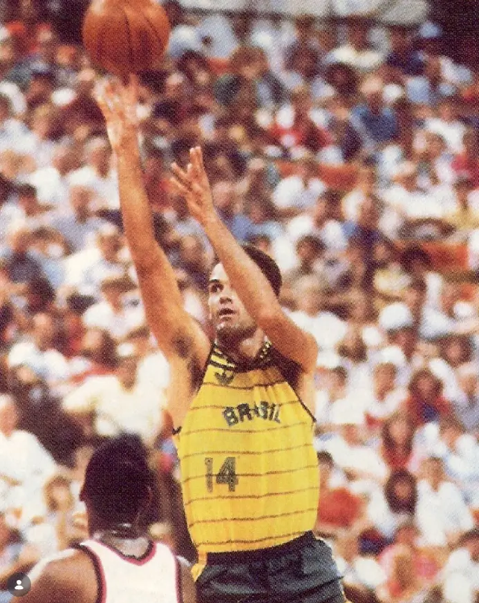 Oscar Schmidt na final dos Jogos Pan-Americanos de 1987, disputada contra os Estados Unidos
