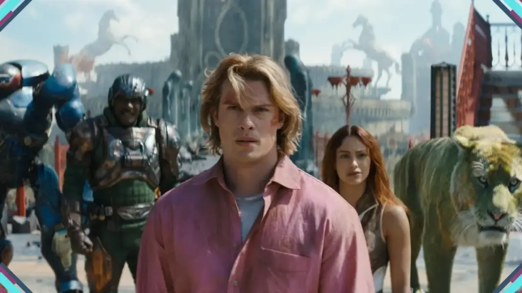 Nicholas Galitzine como He-Man em cena oficial do filme Mestres do Universo da Sony Pictures