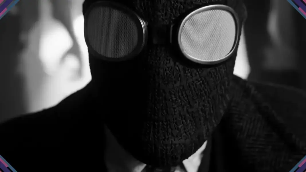 Nicolas Cage caracterizado como Spider-Noir em cena da série do Prime Video