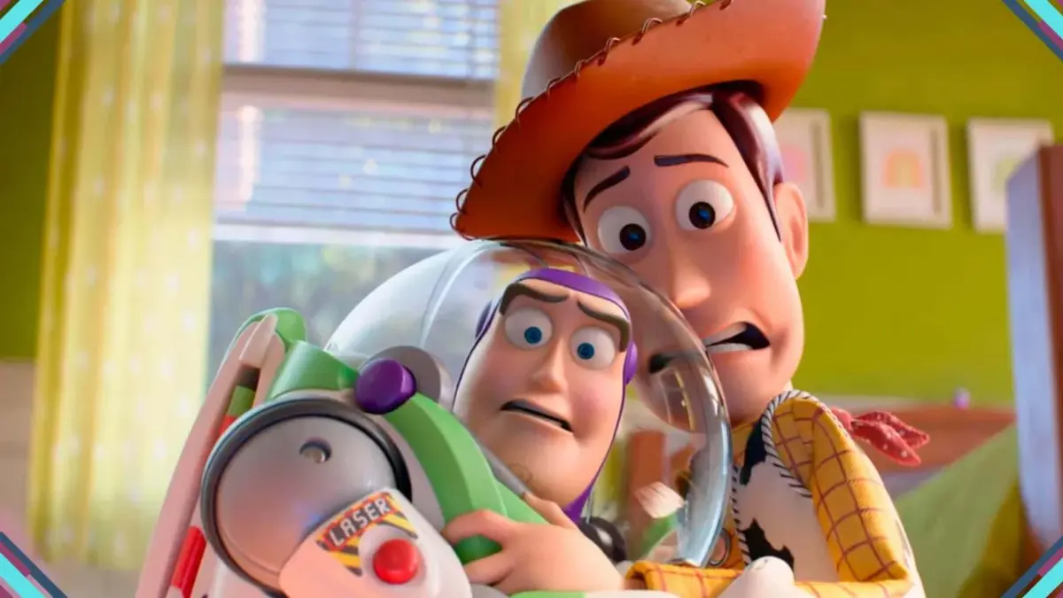 Crítica | Toy Story 5 prova que a Pixar ainda tem histórias relevantes para contar 1 Buzz e Woody em cena do filme Toy Story 5