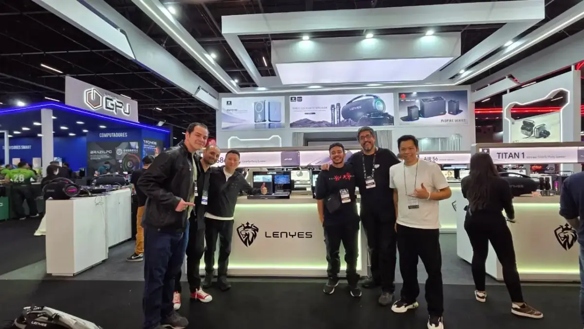 Lenyes usa Eletrolar Show 2026 para acelerar expansão no Brasil 1 Ceos da Lenyes apresentou seu portfólio de áudio, acessórios e eletrônicos durante a Eletrolar Show 2026.