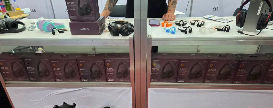 Meeky apresenta linha de fones na Eletrolar Show 2026 e mira expansão 1 Fones de ouvido e headset da Meeky na Eletrolar Show 2026