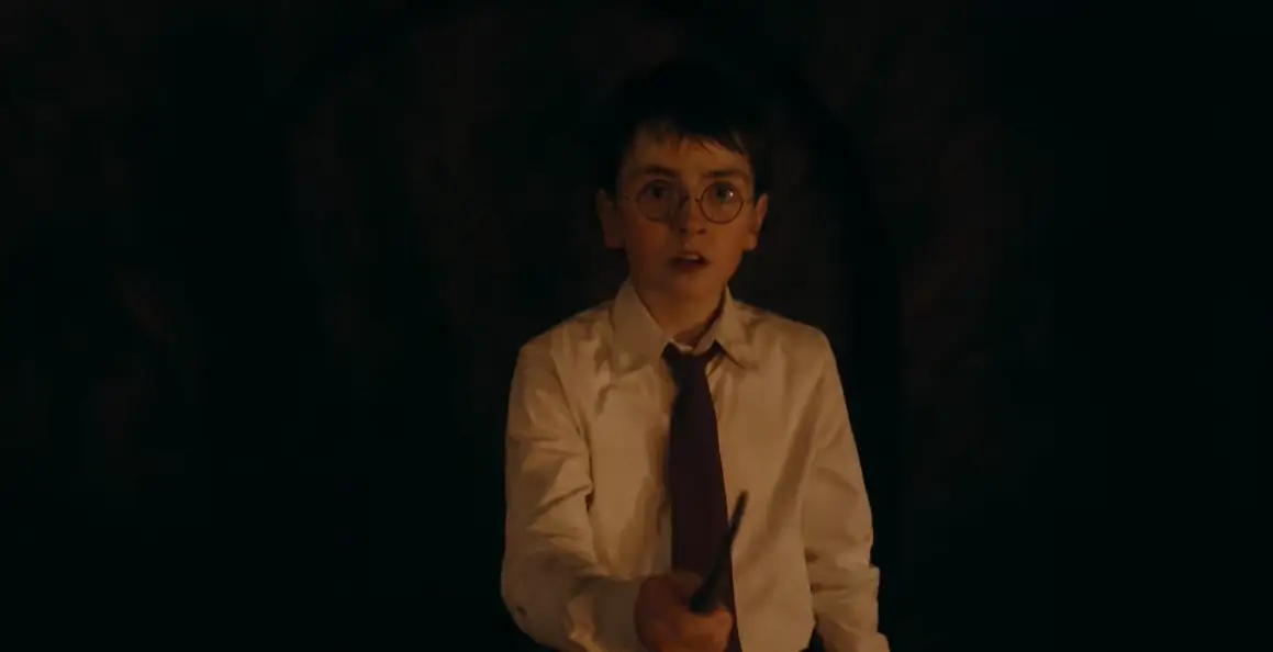 Harry Potter: novo teaser trailer mostra Harry, Hermione e Ron em Hogwarts 3 Harry Potter e uma ameaça surgindo na série da HBO.