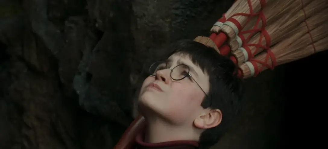 Harry Potter: novo teaser trailer mostra Harry, Hermione e Ron em Hogwarts 2 Harry Potter pronto para sua partida de quadribol