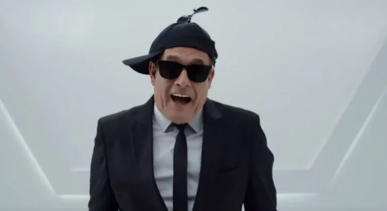 Sérgio Mallandro e Et em “MIB: Homens de Preto – Internacional”