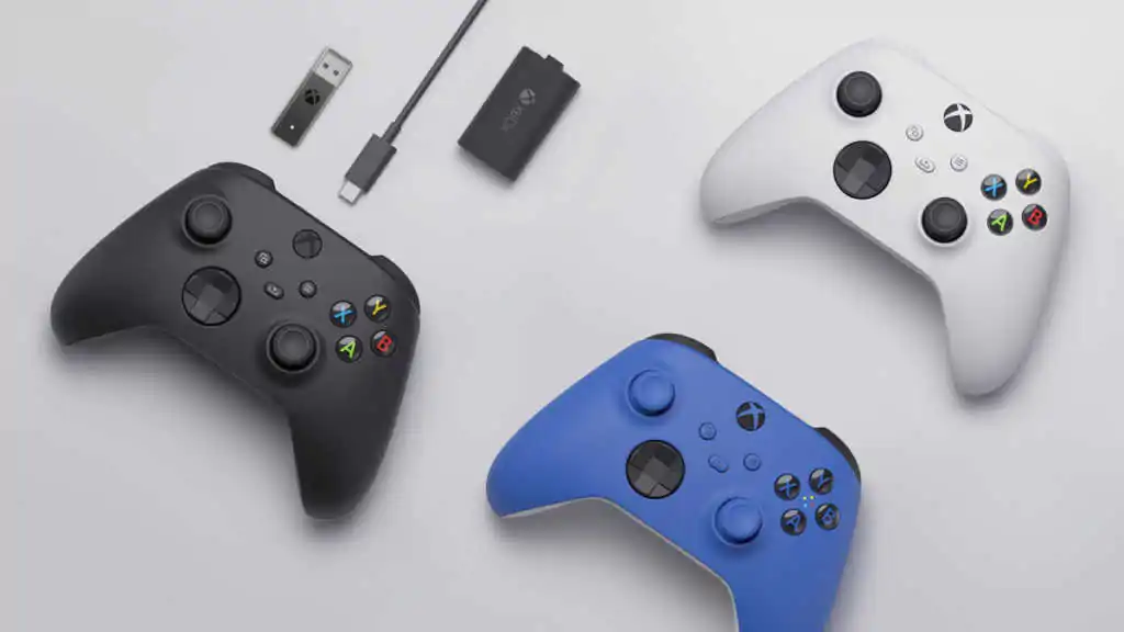 Controles de Xbox Carbon Black Robot White e Shock Blue