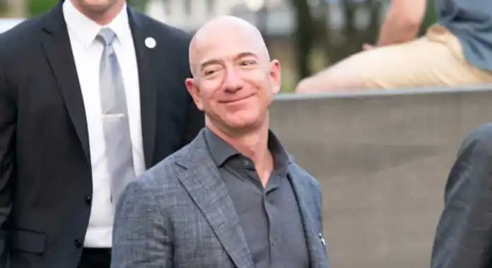 Jeff Bezos deixará CEO da Amazon