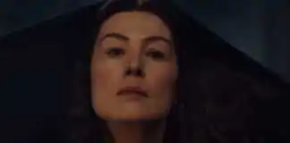 Rosamund Pike em A Roda do Tempo do Prime Video disponível