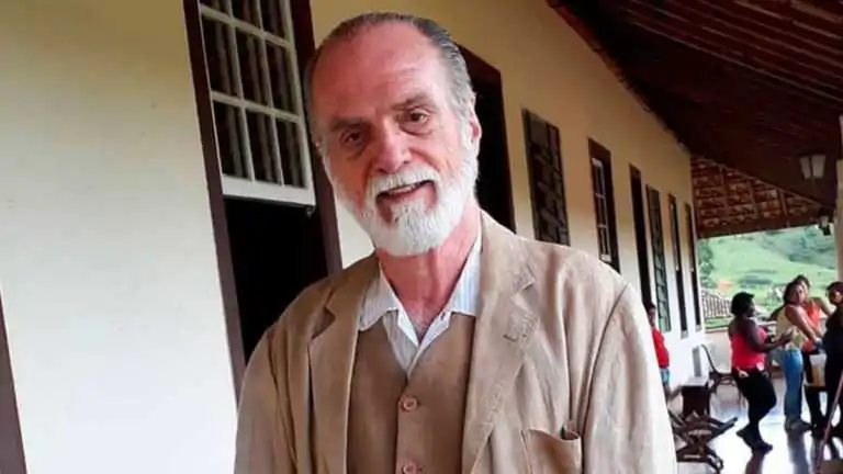 Dublador de Thanos e Professor Xavier, Leonardo José morre aos 78 anos Dublador de Thanos e Professor Xavier, Leonardo José morre aos 78 anos