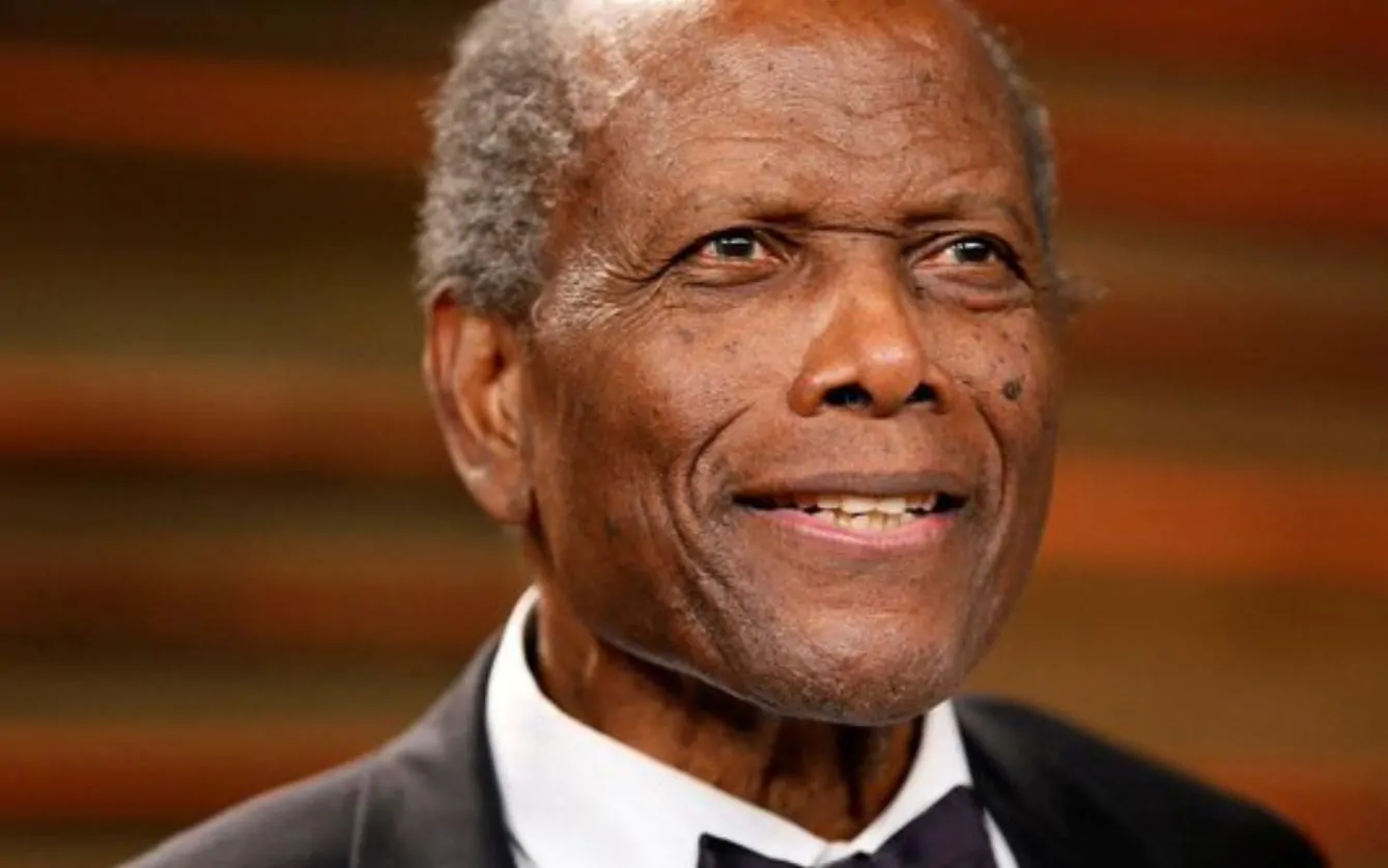 Sidney Poitier, um dos atores mais famosos de Hollywood, faleceu