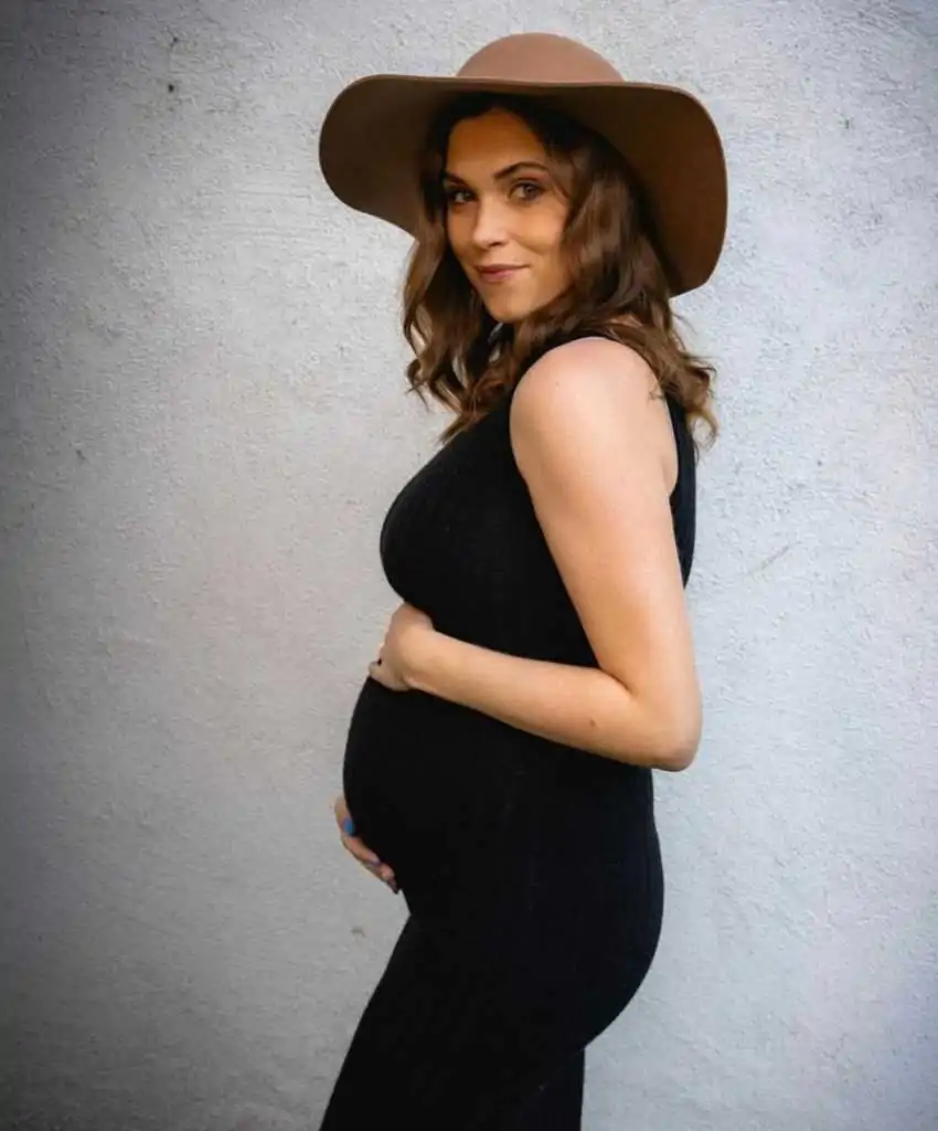 Eliza Taylor grávida